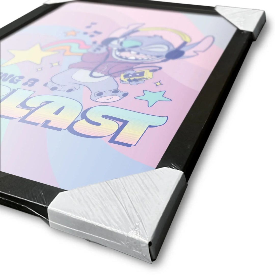 Disney's Lilo and Stitch Innrammet Bilde 30 x 40 cm Blast - Supernerds