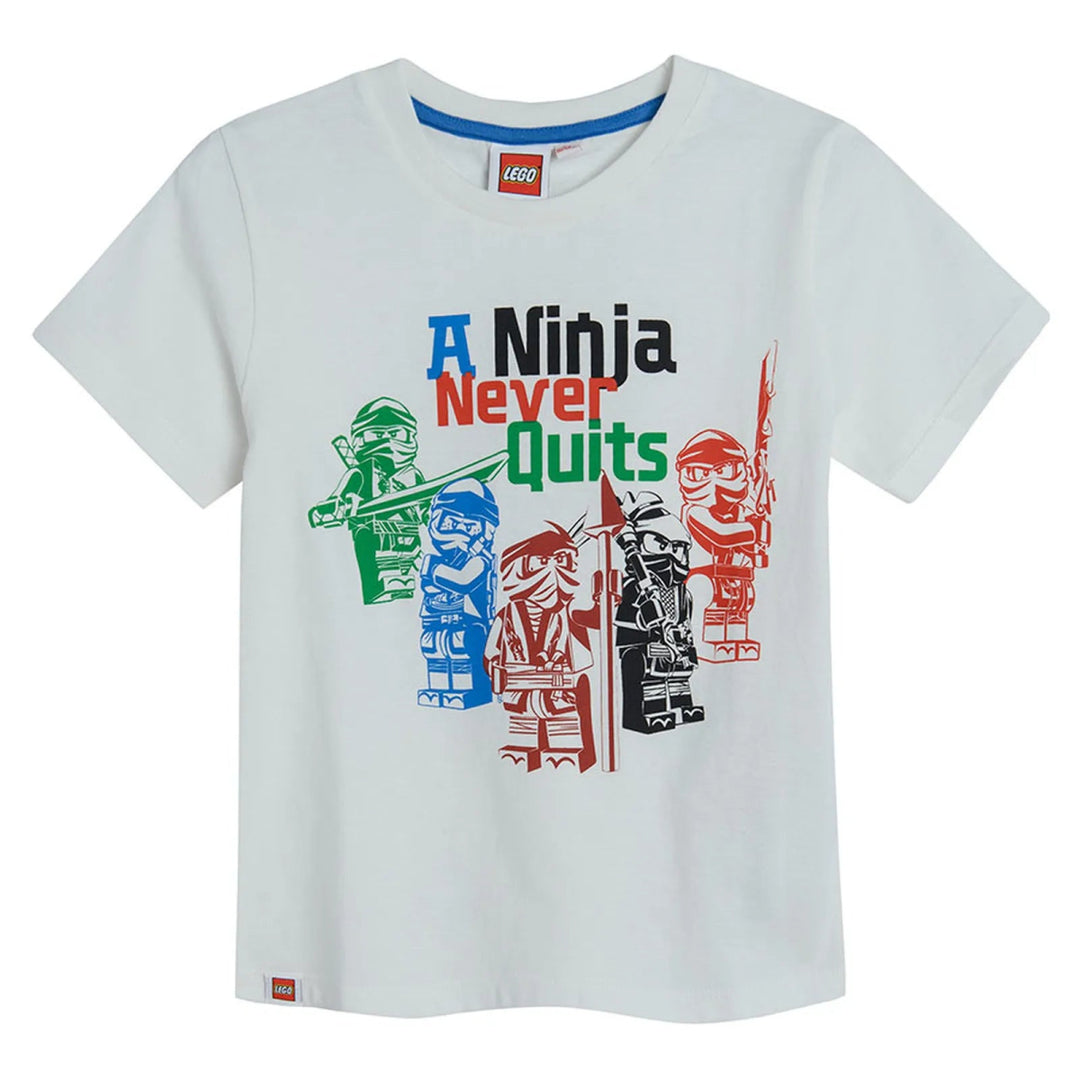 Ninjago T - skjorte A Ninja Never Quits - Supernerds