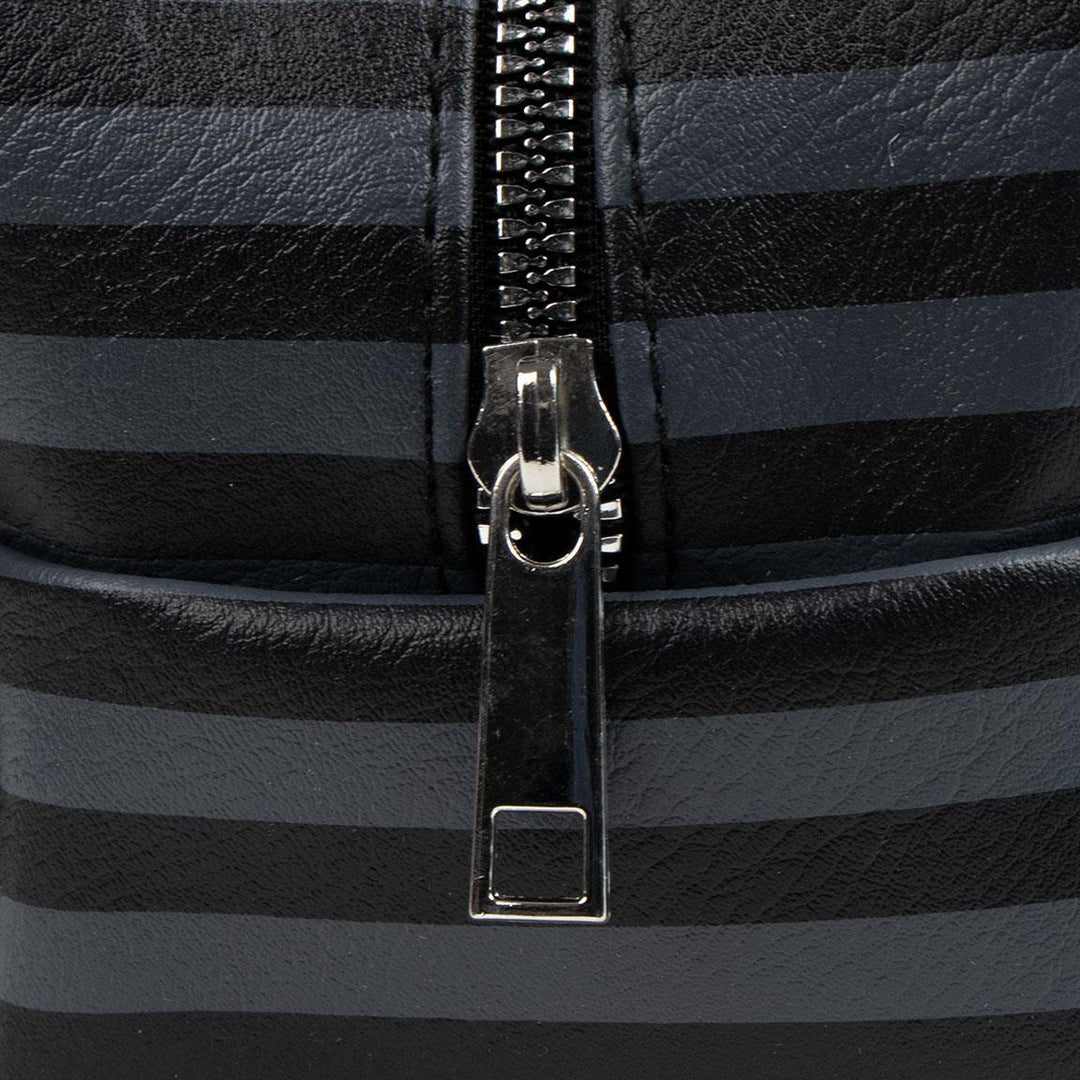 Wednesday Toalettveske Sort - Supernerds